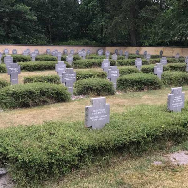 Den tyske flygtningekirkegård i Grove