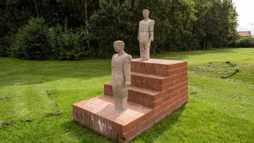 Frisenborg Skulpturpark og Højrisparken