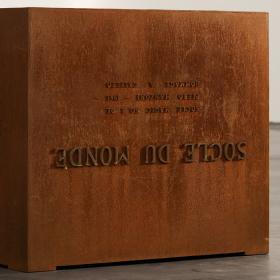 Socle du Monde Piero Manzoni 